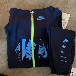 Nike 2 Piece Sweatsuit Set